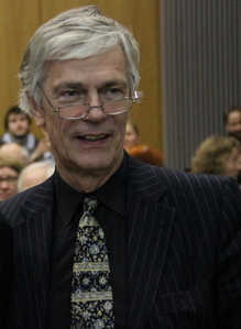 Dr. Knut Nevermann